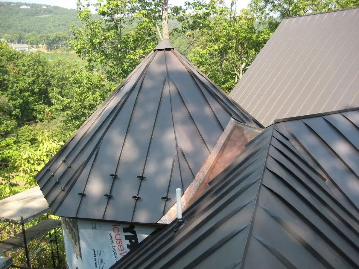 Professional Roof Tarp Installation by Craftsman Roofing in Redondo Beach